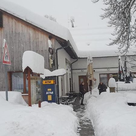 Pension A Restaurace U Sousedu Strazny Esterno foto